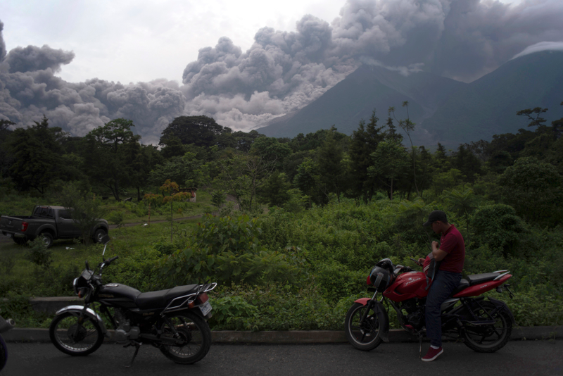 Thick clouds of ash billowing out from the mountain.